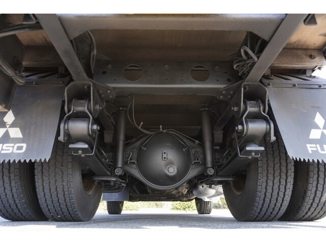 三菱ふそうキャンター平ボディ小型（2t・3t）[写真07]