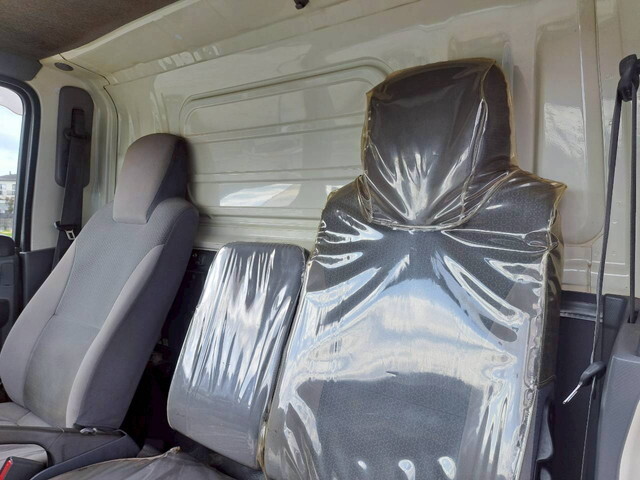 いすゞエルフアルミバン小型（2t・3t）[写真12]