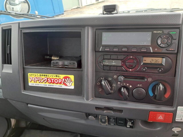 いすゞエルフアルミバン小型（2t・3t）[写真16]