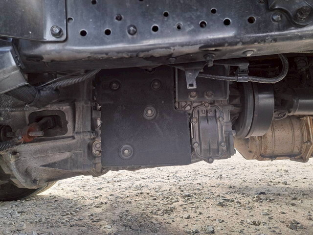 いすゞエルフアルミバン小型（2t・3t）[写真40]