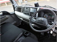 日産アトラス平ボディ小型（2t・3t）[写真17]