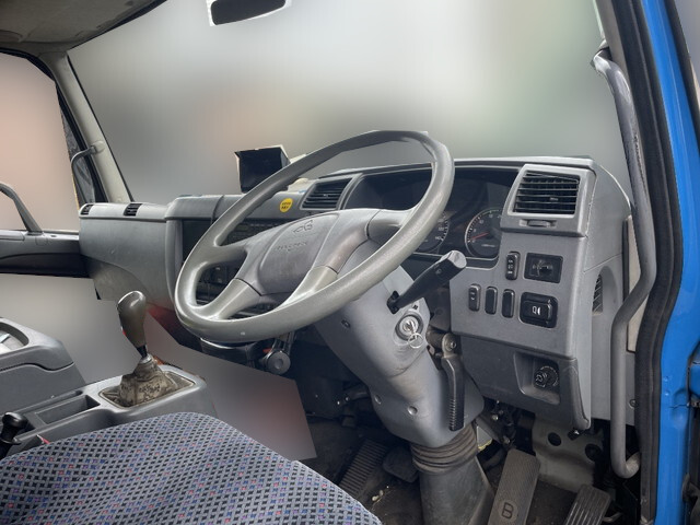 三菱ふそうファイタースクラップ運搬車増トン（6t・8t）[写真31]