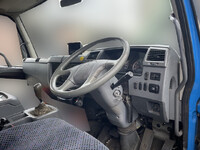 三菱ふそうファイタースクラップ運搬車増トン（6t・8t）[写真32]