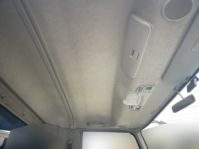 三菱ふそうファイタースクラップ運搬車増トン（6t・8t）[写真32]