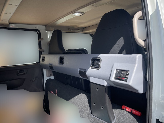 三菱ふそうキャンターダブルキャブ（Wキャブ）小型（2t・3t）[写真25]