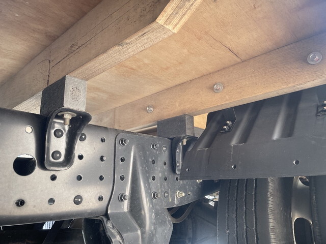 三菱ふそうキャンターダブルキャブ（Wキャブ）小型（2t・3t）[写真09]