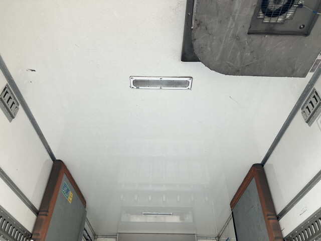 いすゞエルフ冷凍車（冷蔵車）小型（2t・3t）[写真18]