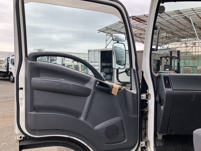 いすゞエルフ冷凍車（冷蔵車）小型（2t・3t）[写真30]