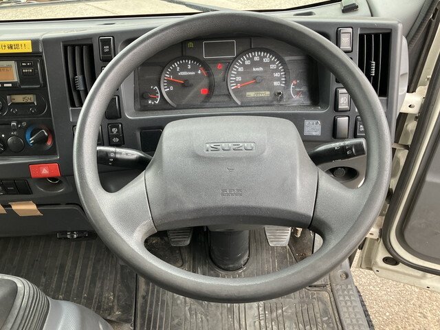 いすゞエルフ冷凍車（冷蔵車）小型（2t・3t）[写真35]