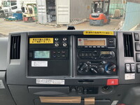 いすゞエルフ冷凍車（冷蔵車）小型（2t・3t）[写真38]