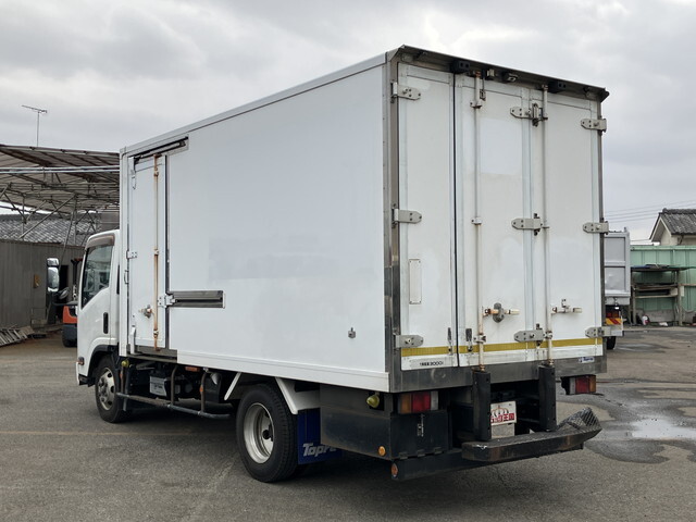 いすゞエルフ冷凍車（冷蔵車）小型（2t・3t）[写真04]