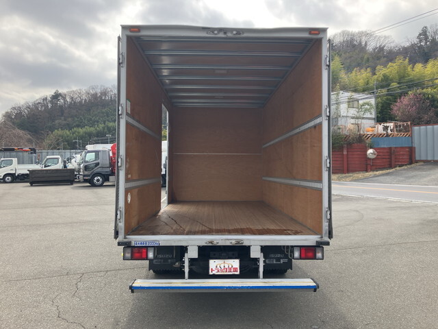いすゞエルフアルミバン小型（2t・3t）[写真10]