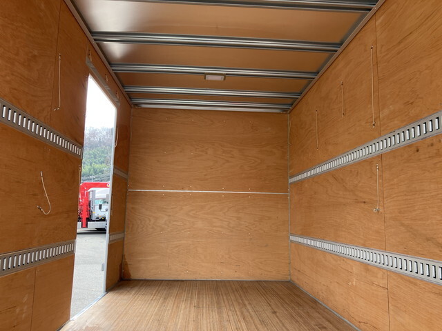 いすゞエルフアルミバン小型（2t・3t）[写真15]