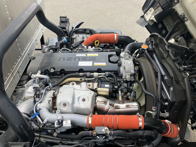 いすゞエルフアルミバン小型（2t・3t）[写真28]