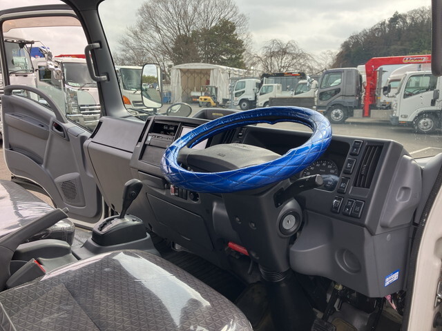 いすゞエルフアルミバン小型（2t・3t）[写真33]