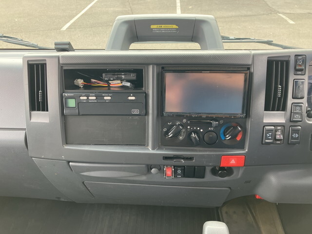 いすゞエルフアルミバン小型（2t・3t）[写真36]