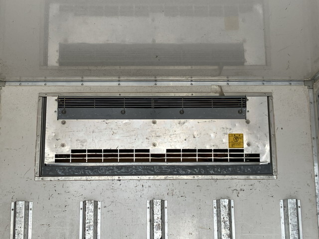 日産その他の車種冷凍車（冷蔵車）小型（2t・3t）[写真17]