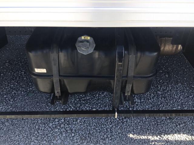 いすゞエルフアルミバン小型（2t・3t）[写真23]