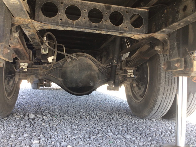 いすゞエルフアルミバン小型（2t・3t）[写真26]