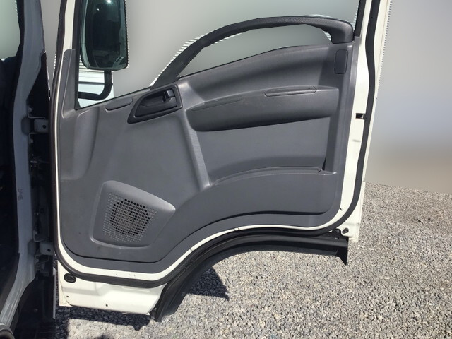 いすゞエルフアルミバン小型（2t・3t）[写真30]