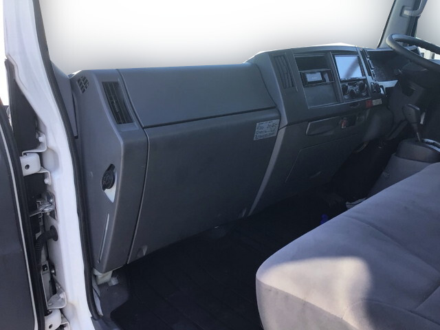 いすゞエルフアルミバン小型（2t・3t）[写真33]