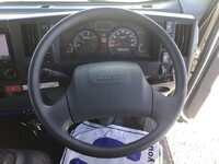 いすゞエルフアルミバン小型（2t・3t）[写真36]