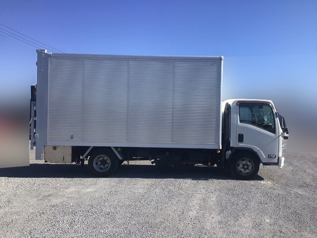 いすゞエルフアルミバン小型（2t・3t）[写真06]