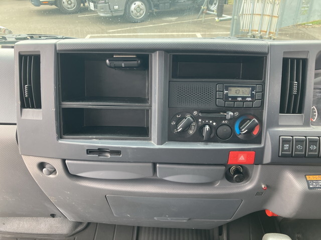 いすゞエルフクレーン3段小型（2t・3t）[写真36]