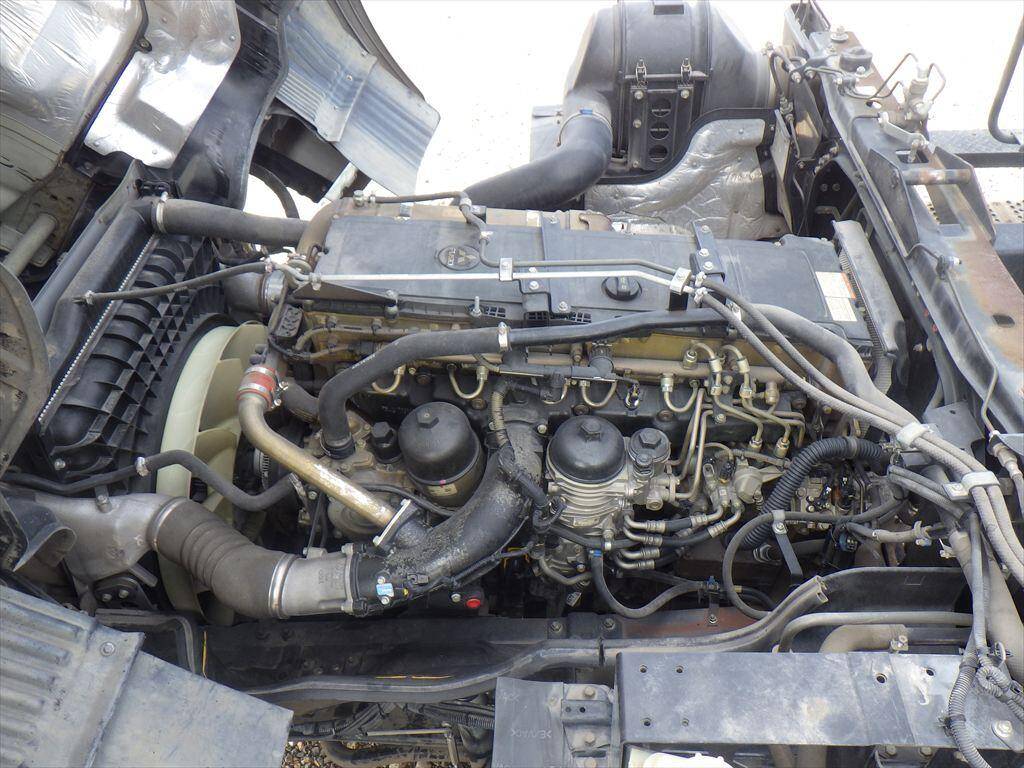 三菱ふそうスーパーグレートコンテナ専用車大型（10t）[写真13]