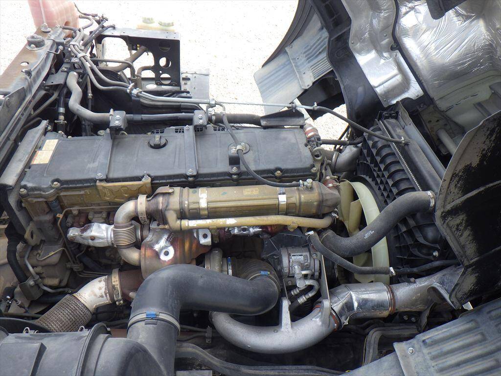 三菱ふそうスーパーグレートコンテナ専用車大型（10t）[写真14]