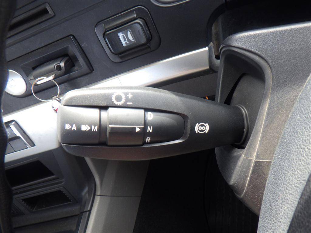 三菱ふそうスーパーグレートコンテナ専用車大型（10t）[写真18]