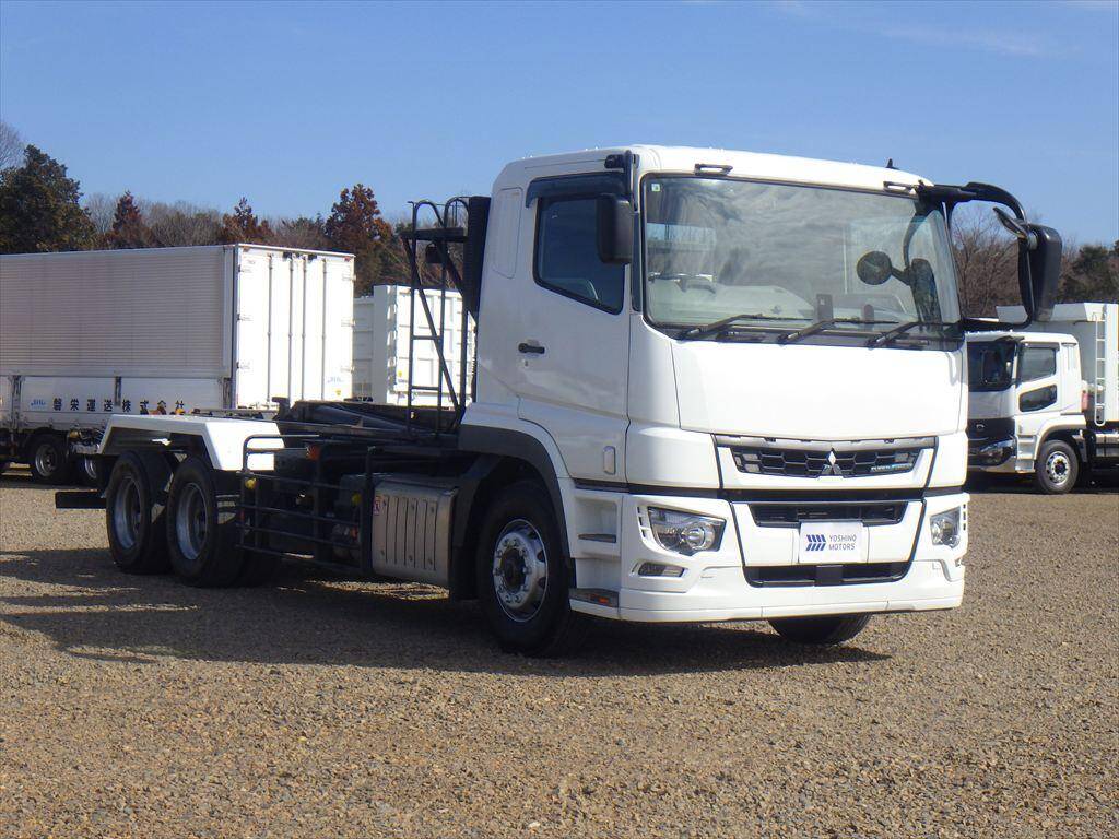 三菱ふそうスーパーグレートコンテナ専用車大型（10t）[写真02]