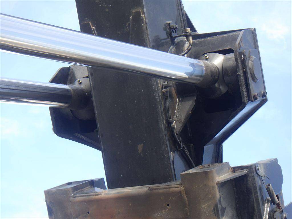 三菱ふそうスーパーグレートコンテナ専用車大型（10t）[写真08]