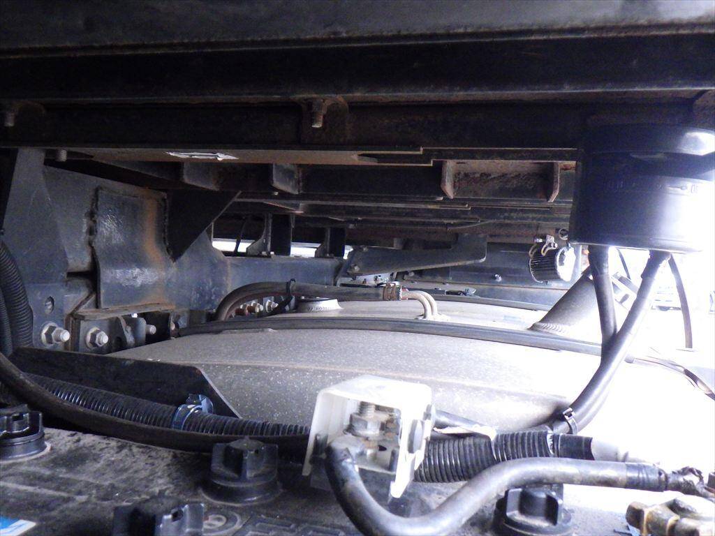 日野プロフィアトレーラーヘッド（トラクターヘッド）大型（10t）[写真11]