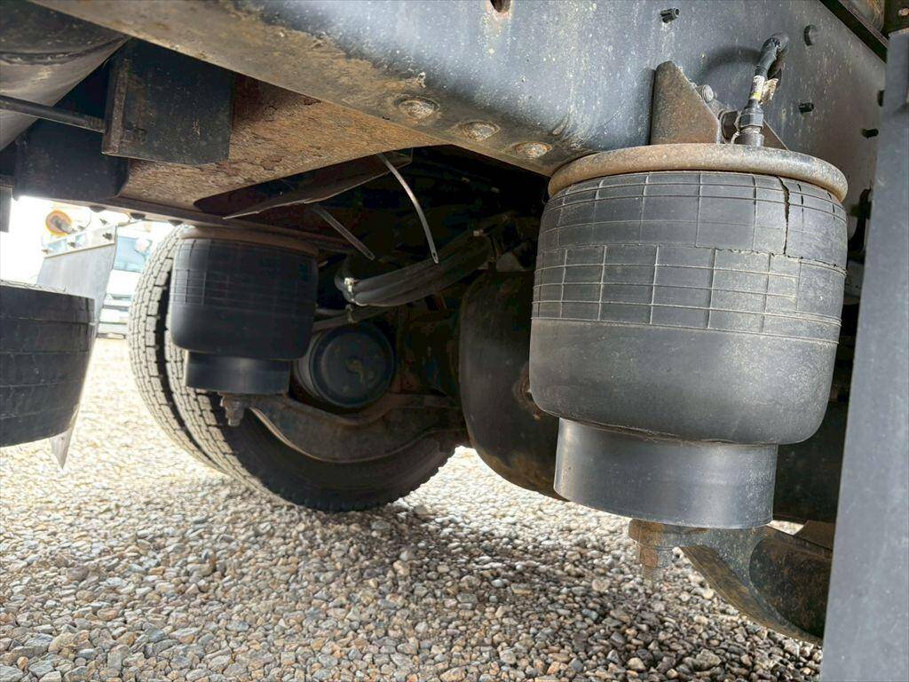 UDトラックスクオン冷凍車（冷蔵車）大型（10t）[写真17]