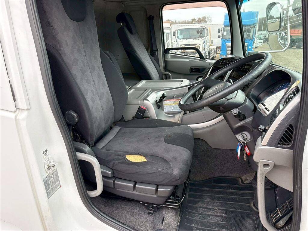 UDトラックスクオン冷凍車（冷蔵車）大型（10t）[写真20]