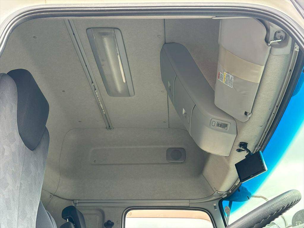 UDトラックスクオン冷凍車（冷蔵車）大型（10t）[写真23]