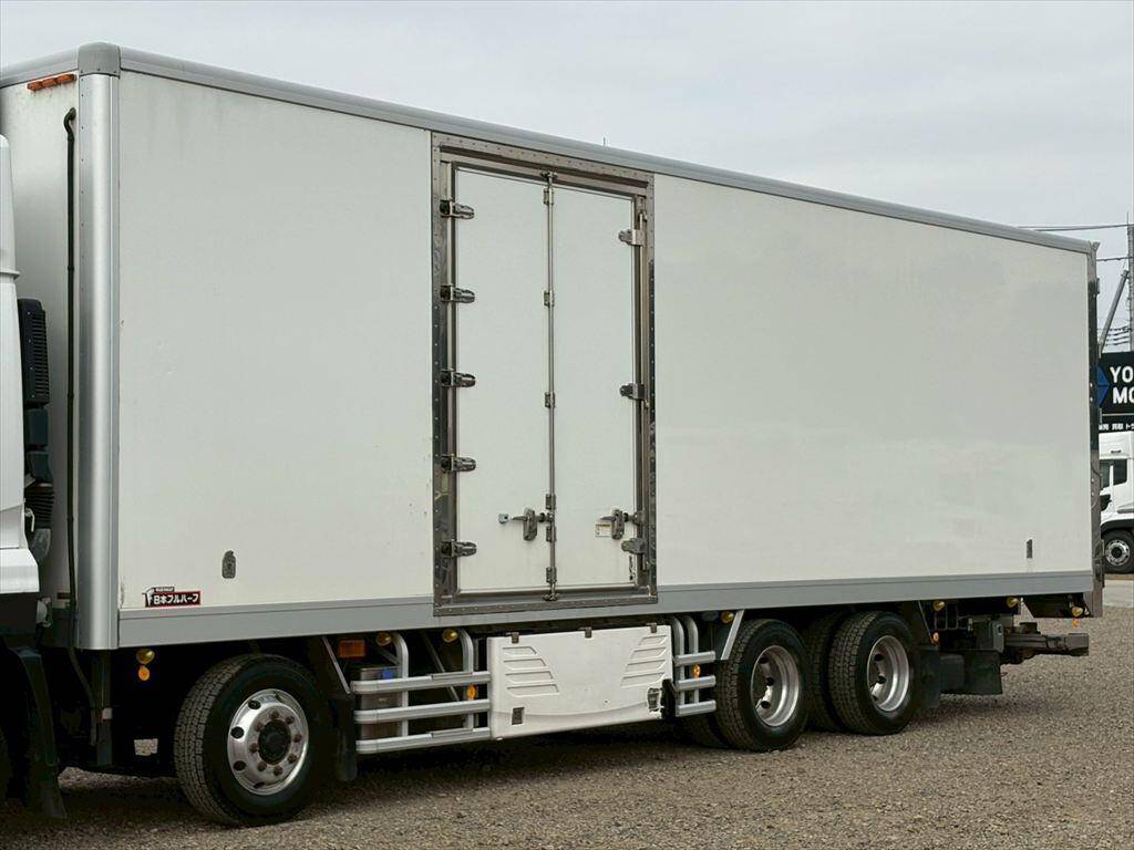 UDトラックスクオン冷凍車（冷蔵車）大型（10t）[写真06]