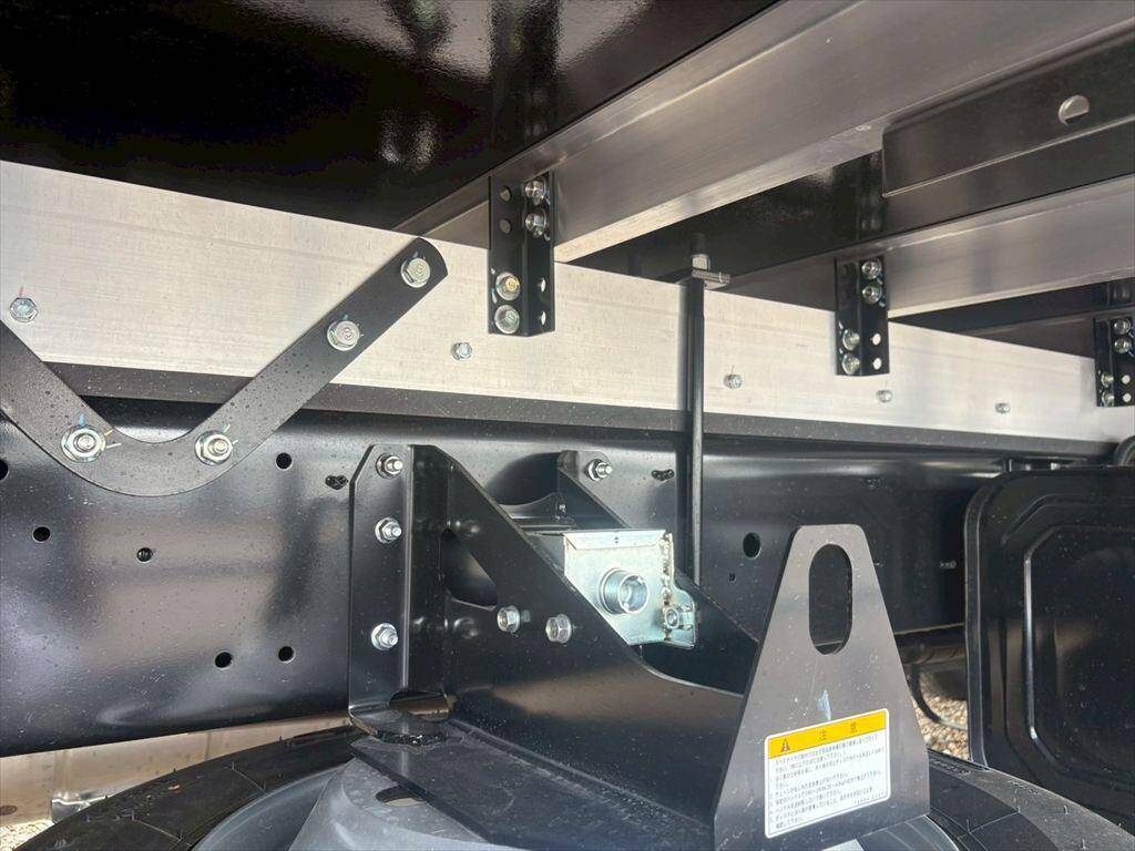 日野レンジャー冷凍車（冷蔵車）中型（4t）[写真15]