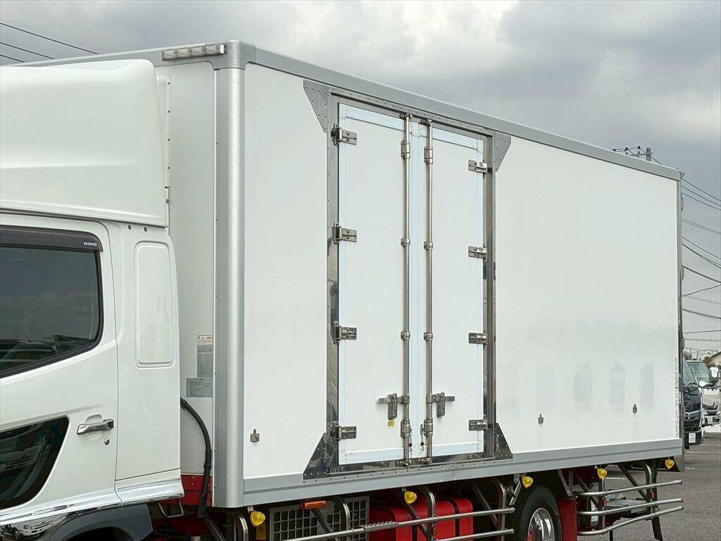 日野レンジャー冷凍車（冷蔵車）中型（4t）[写真06]
