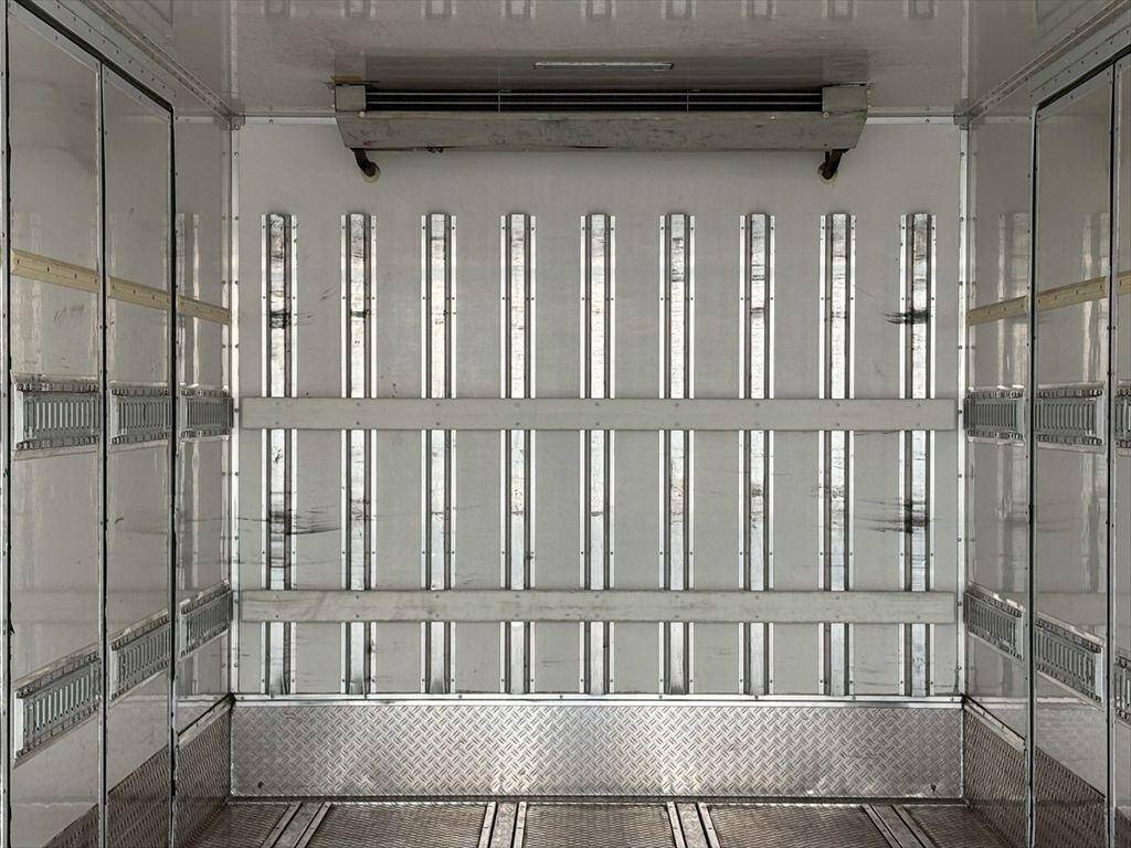 日野レンジャー冷凍車（冷蔵車）中型（4t）[写真07]