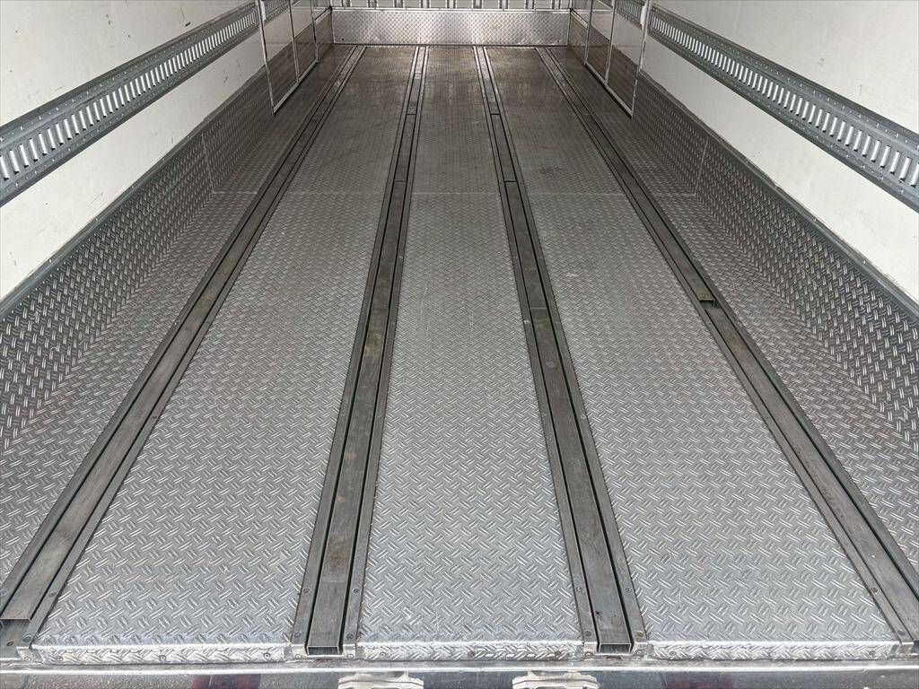 日野レンジャー冷凍車（冷蔵車）中型（4t）[写真08]