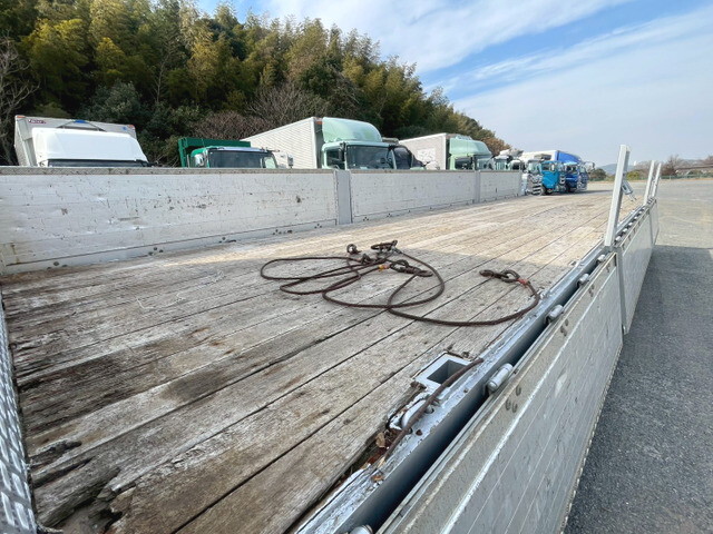 いすゞギガクレーン4段大型（10t）[写真10]