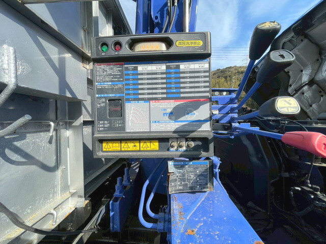 いすゞギガクレーン4段大型（10t）[写真16]