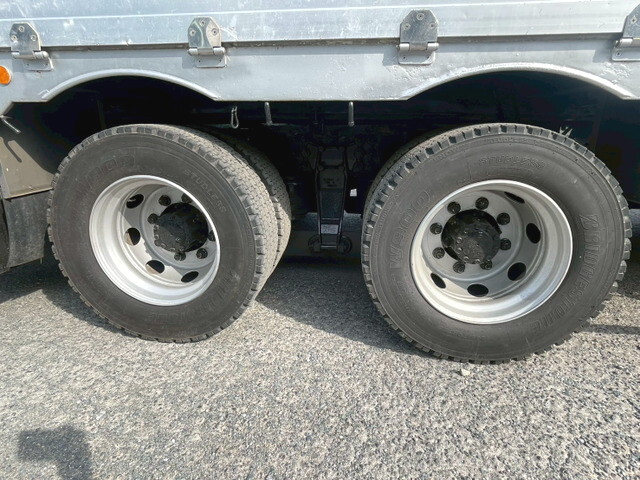 いすゞギガクレーン4段大型（10t）[写真23]