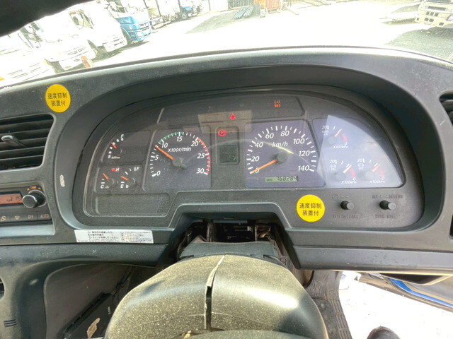 いすゞギガクレーン4段大型（10t）[写真24]