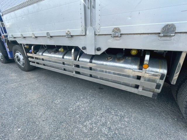 いすゞギガクレーン4段大型（10t）[写真34]