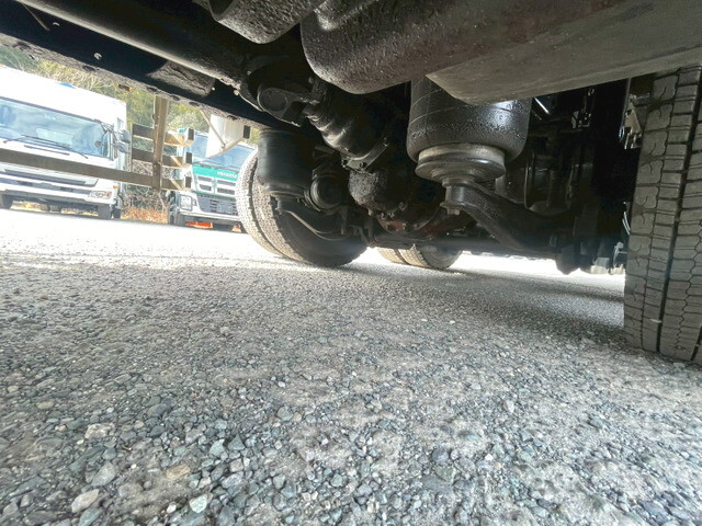 いすゞギガクレーン4段大型（10t）[写真38]