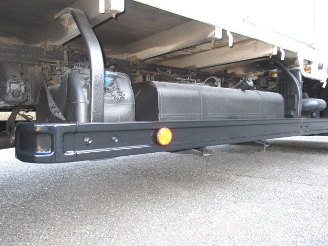 三菱ふそうキャンターダブルキャブ（Wキャブ）小型（2t・3t）[写真10]