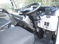 三菱ふそうキャンターダブルキャブ（Wキャブ）小型（2t・3t）[写真14]